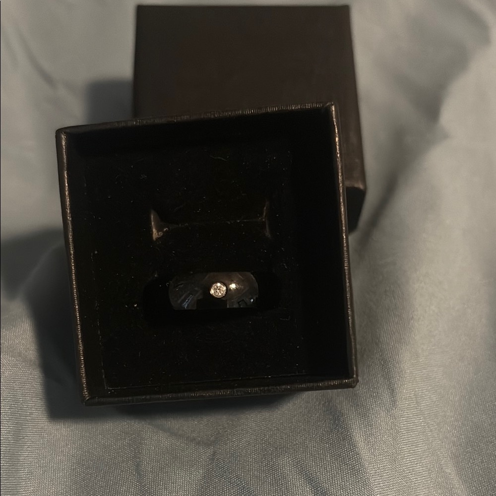 Elegant Black Ring with Diamond Accent men’s size 9